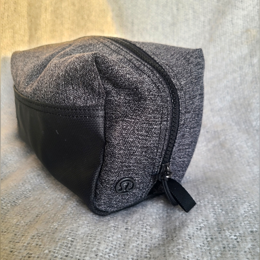 Lululemon Toiletry Cosmetic Travel Bag